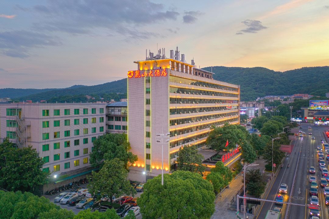 通程麓山大酒店