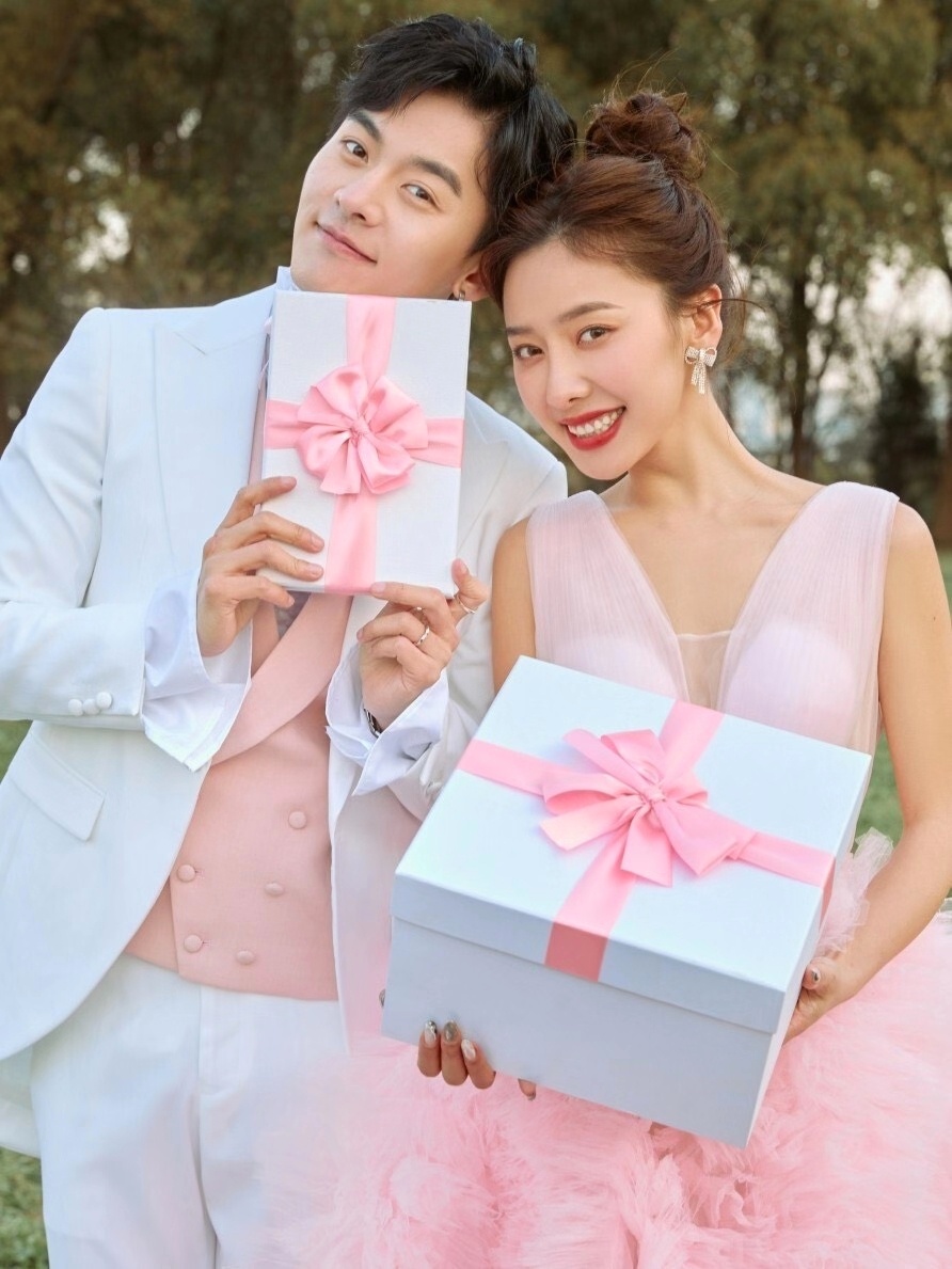 3999      刘家峡外景旅拍    新品上