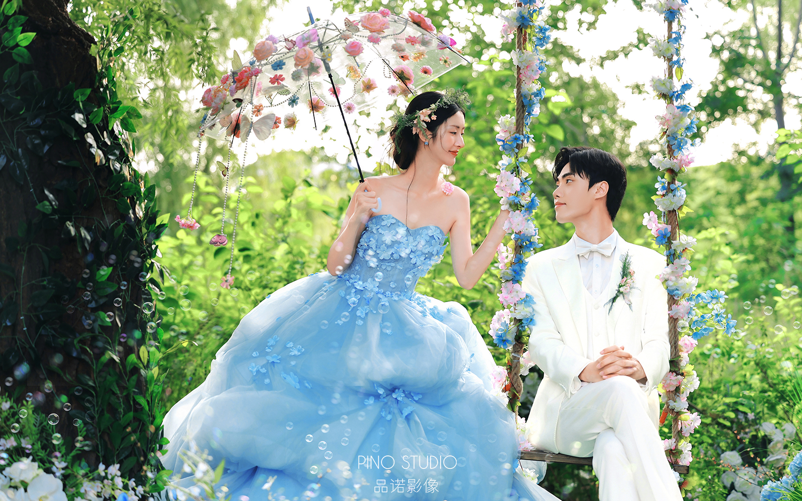 美到心坎上的森系蓝色婚纱照