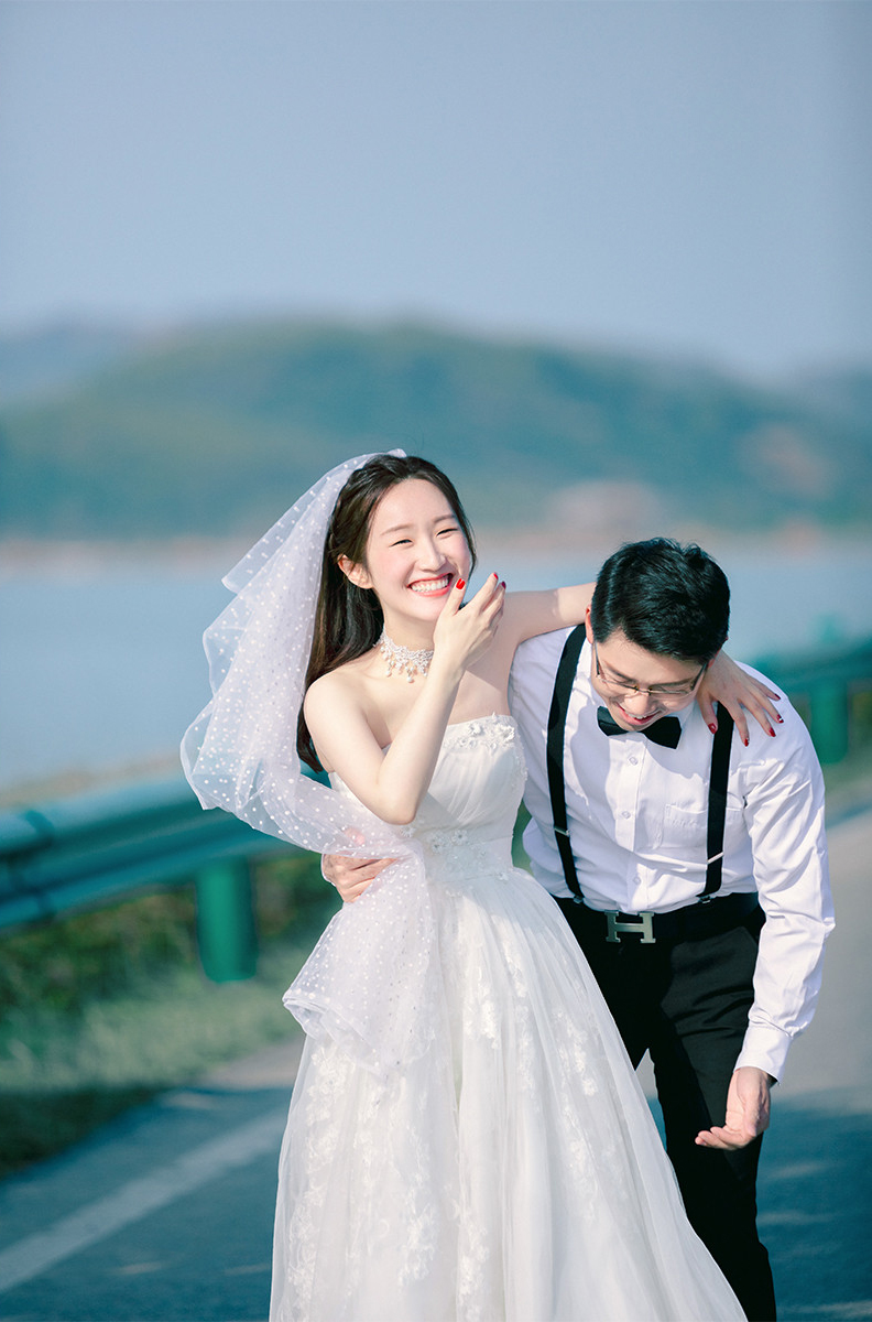 印爱婚纱_喜印王子婚纱礼服