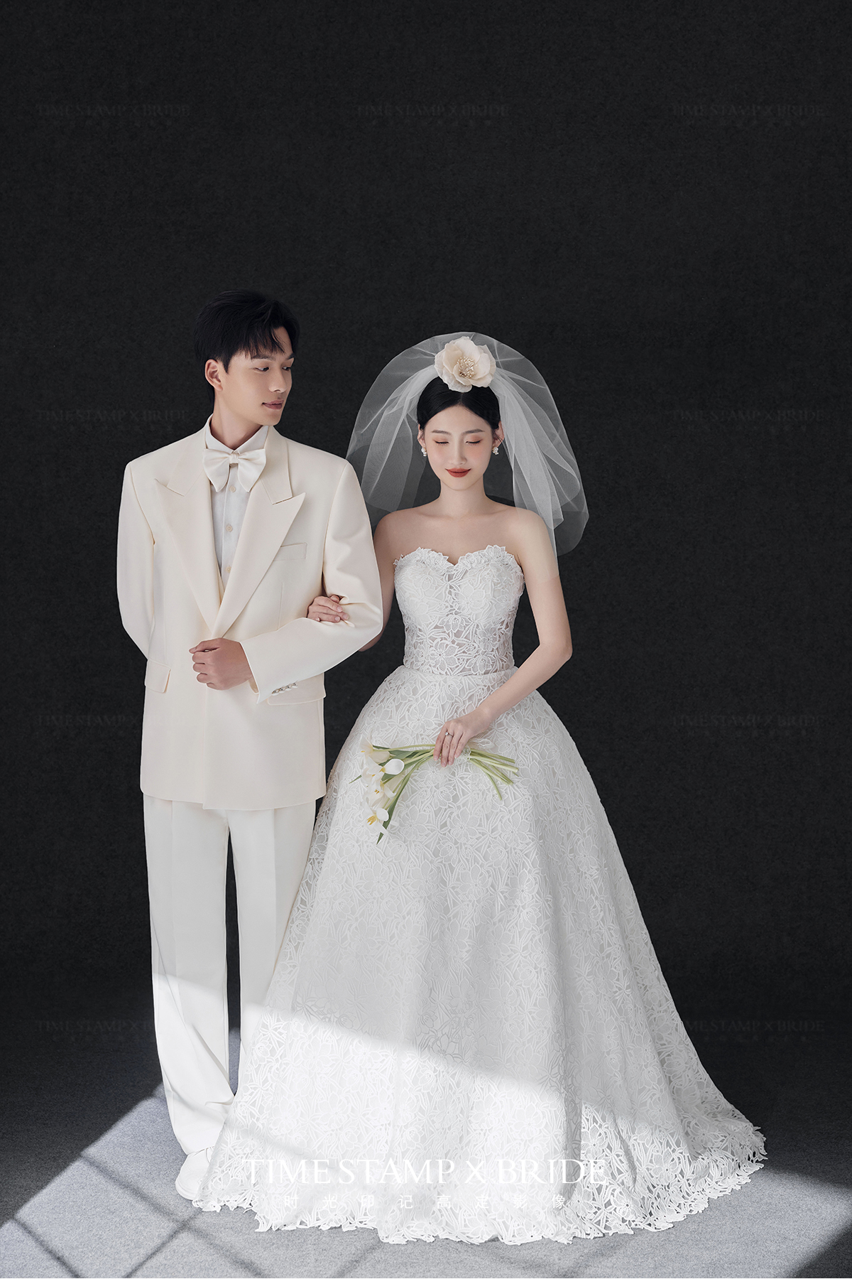 纯黑背景的韩式光影婚纱照,真的爱惨了！！