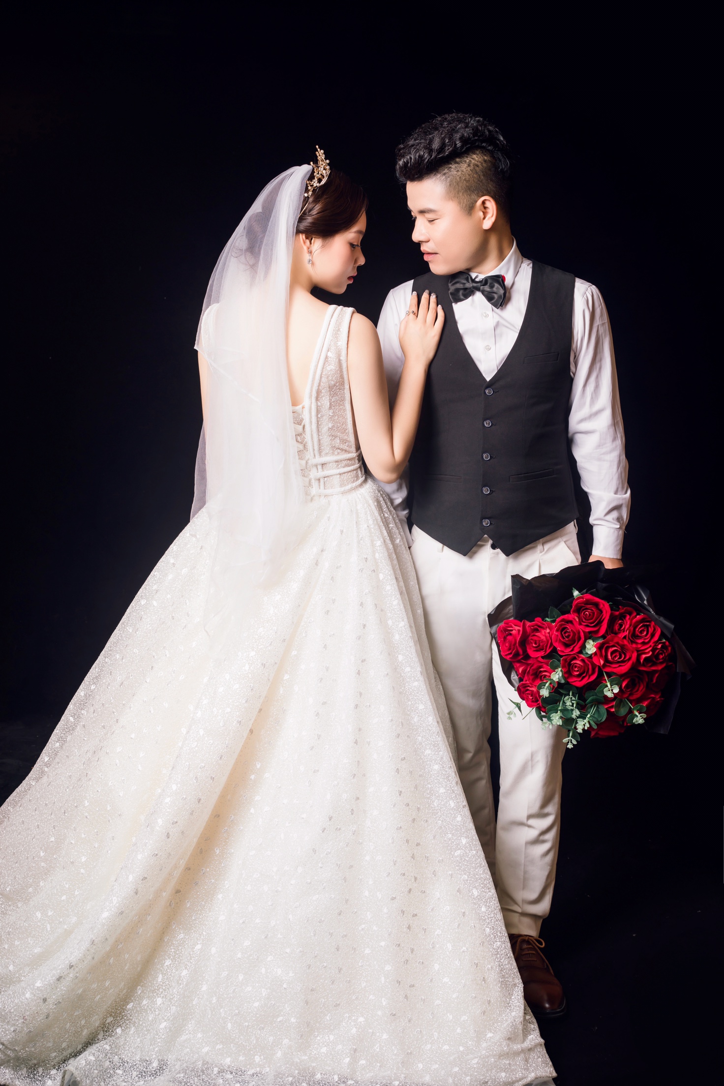 米兰尊爵婚纱_米兰婚纱摄影店图片(2)