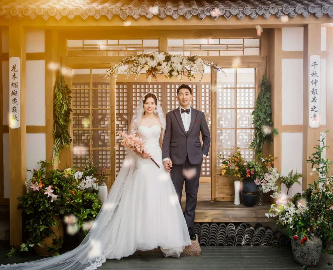 愿上帝祝福两个宝贝：婚姻美满！家庭和睦！幸福安康！哈利路亚！