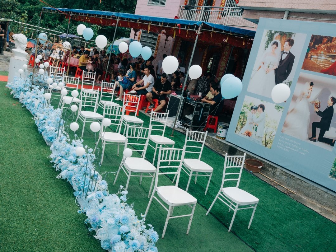 跟天空很配的淡蓝色婚礼《仅需9800》包两大金刚