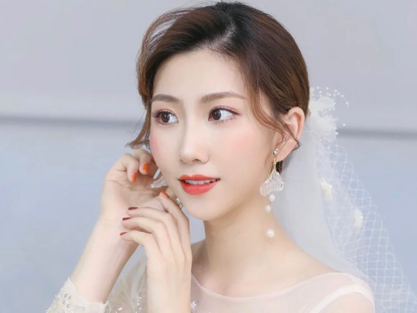 婚礼答谢晚宴造型 资深化妆师