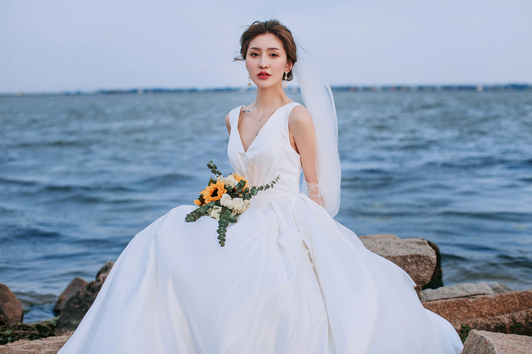 【国庆特惠套餐】10服200张+全国包邮送婚纱 
