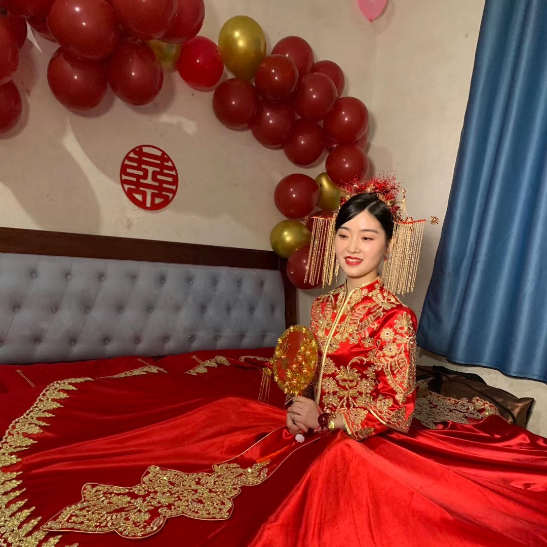 中式秀禾服出门造型大气温婉