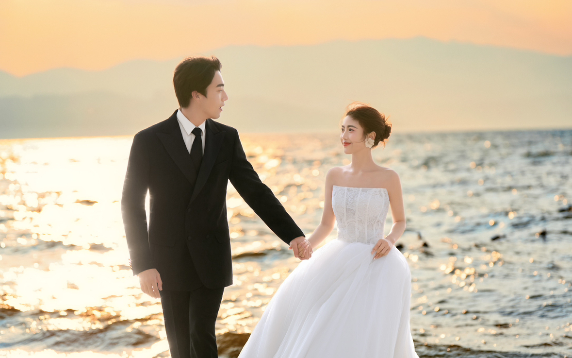 洱海落日婚纱照
