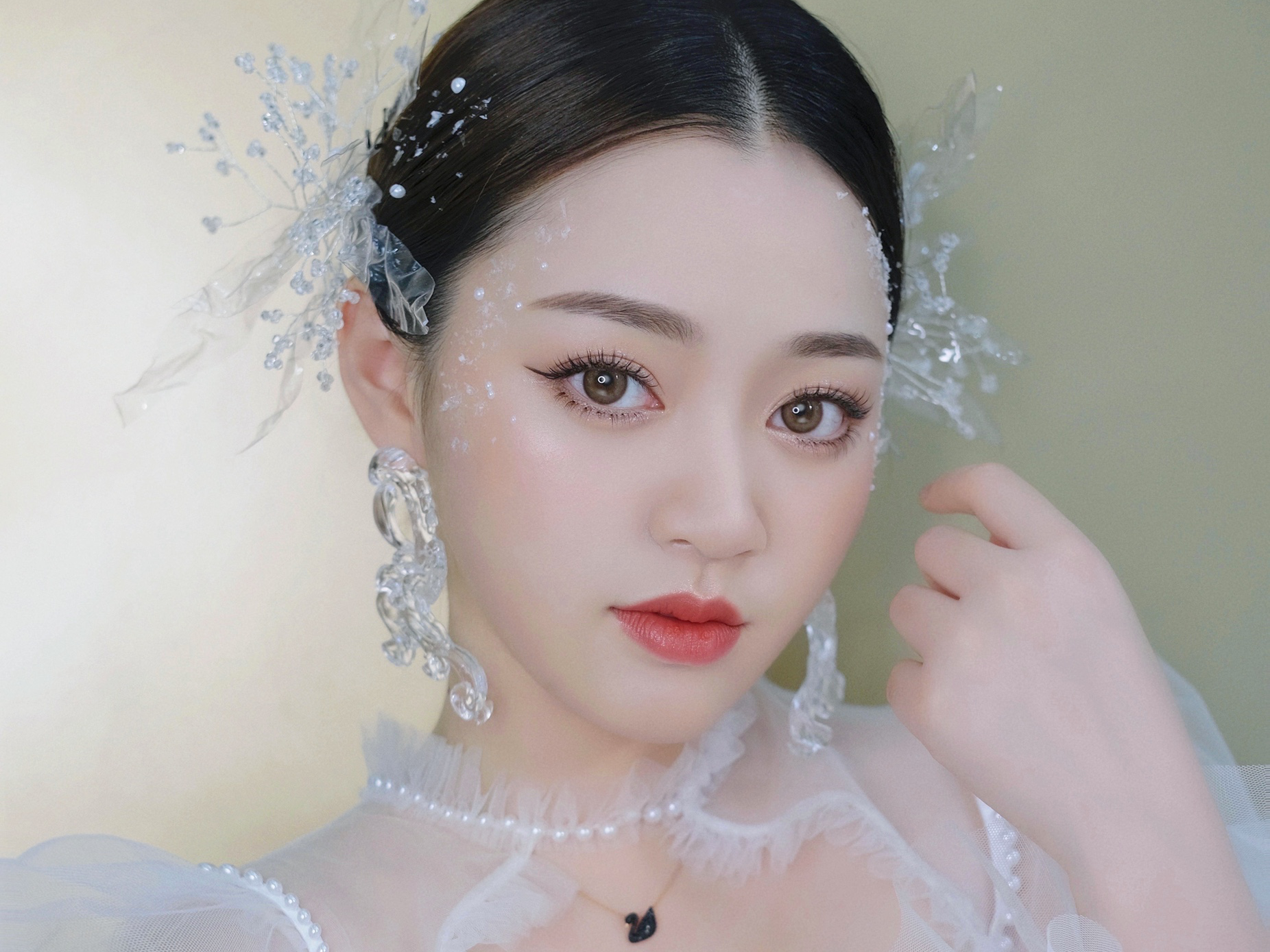 【升级款】全天跟妆+2副化+伴娘和妈妈+新郎和妈