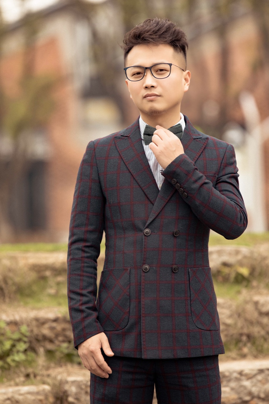 刘逸