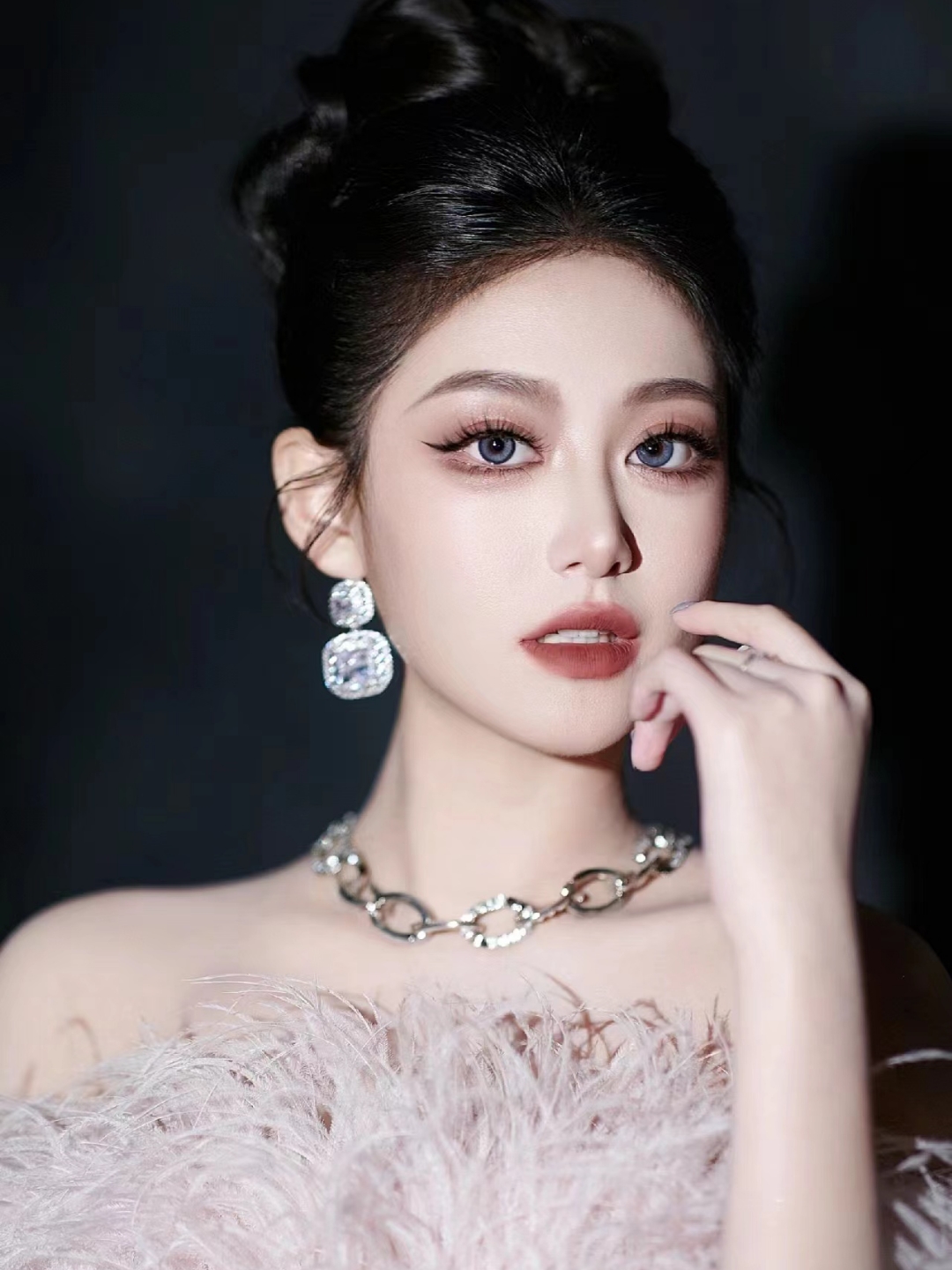 我超爱我的敬酒妆造