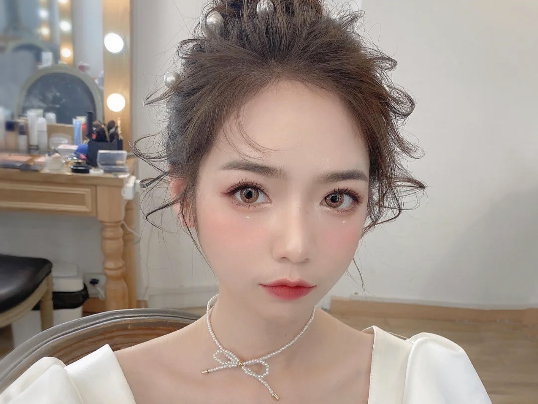 特惠唯美新娘跟妆+三套造型限西安市