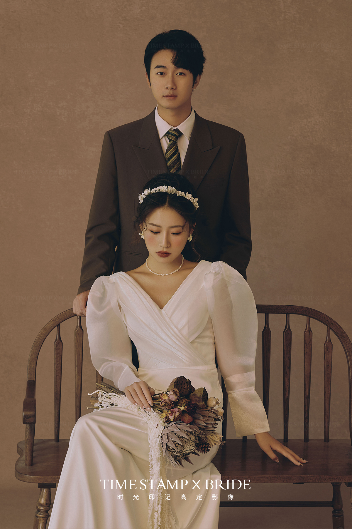 不喜欢跟风就拍一组复古油画风婚纱照,唯美优雅！