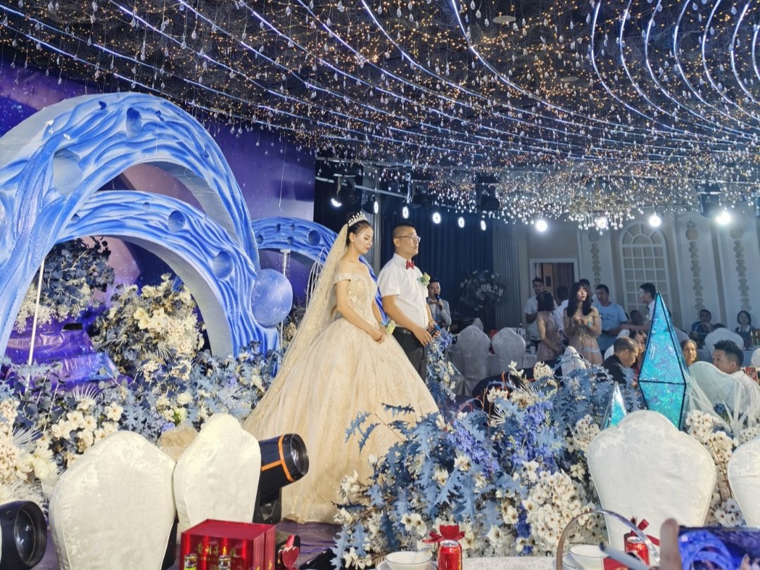 新娘全天跟妆(免租主纱一件)