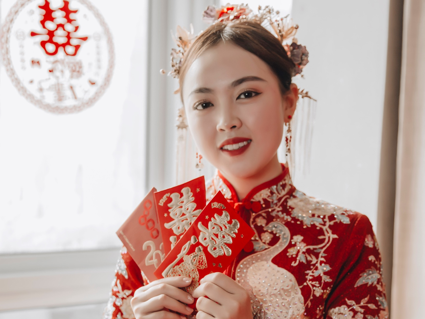 何来人间一惊鸿，只是人间一俗人！