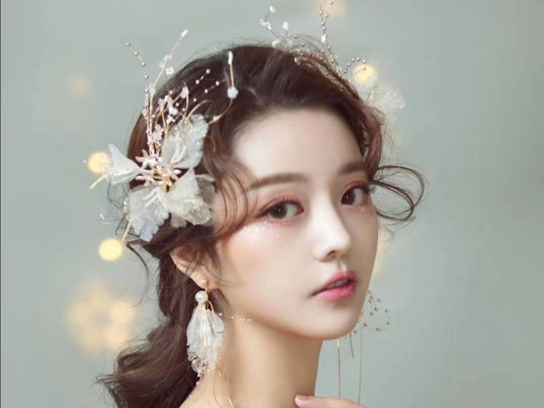 资深化妆师新娘跟妆+头饰免费佩戴（赠送妈妈妆）