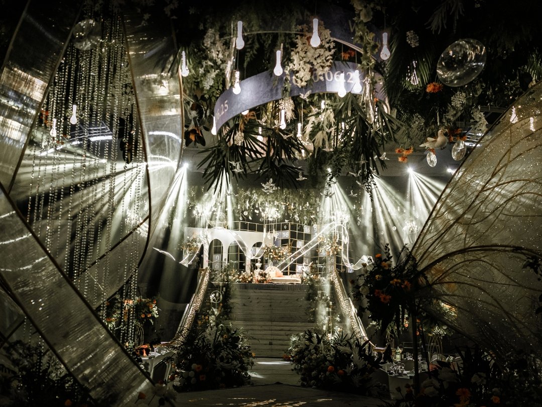 白绿Ins定制室内暗场婚礼