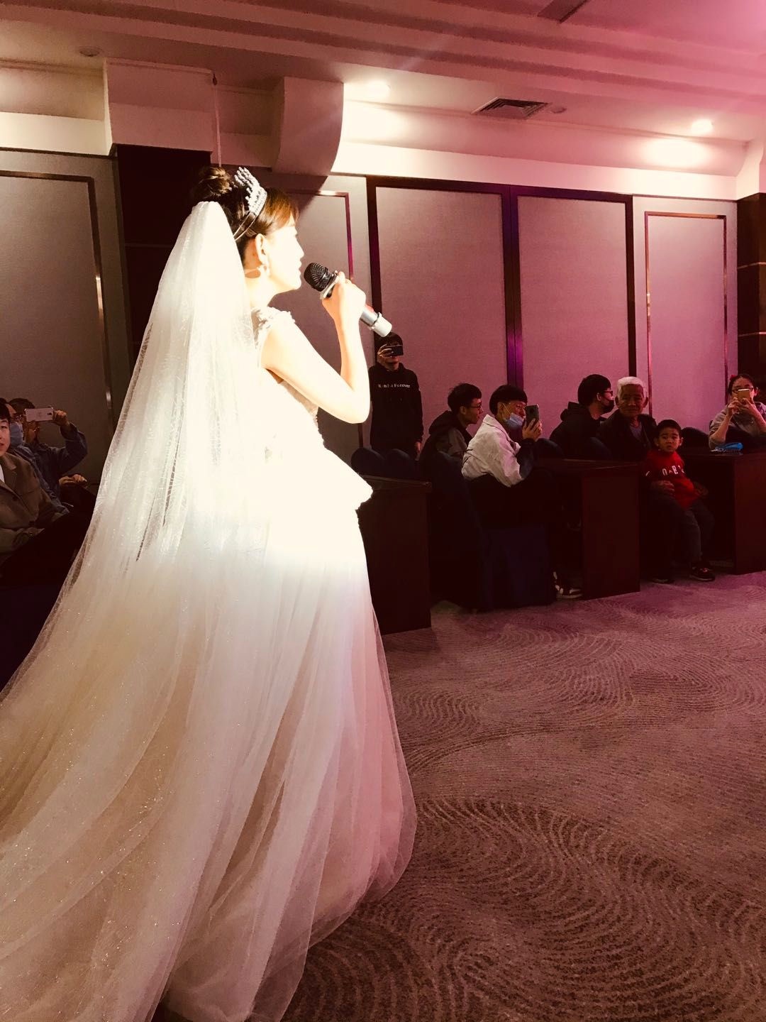 低价处理婚纱礼服