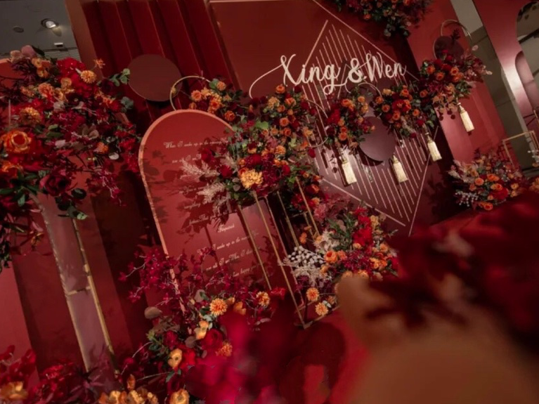 一茉婚禮｜熱戀至結(jié)婚的過程就像燃燒紅的過程