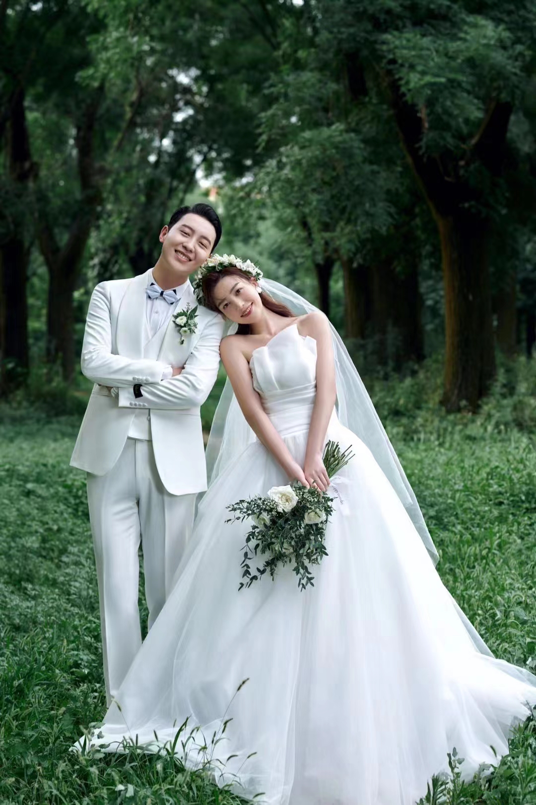 【开业特惠】一价全包+底片全送+赠送全新婚纱