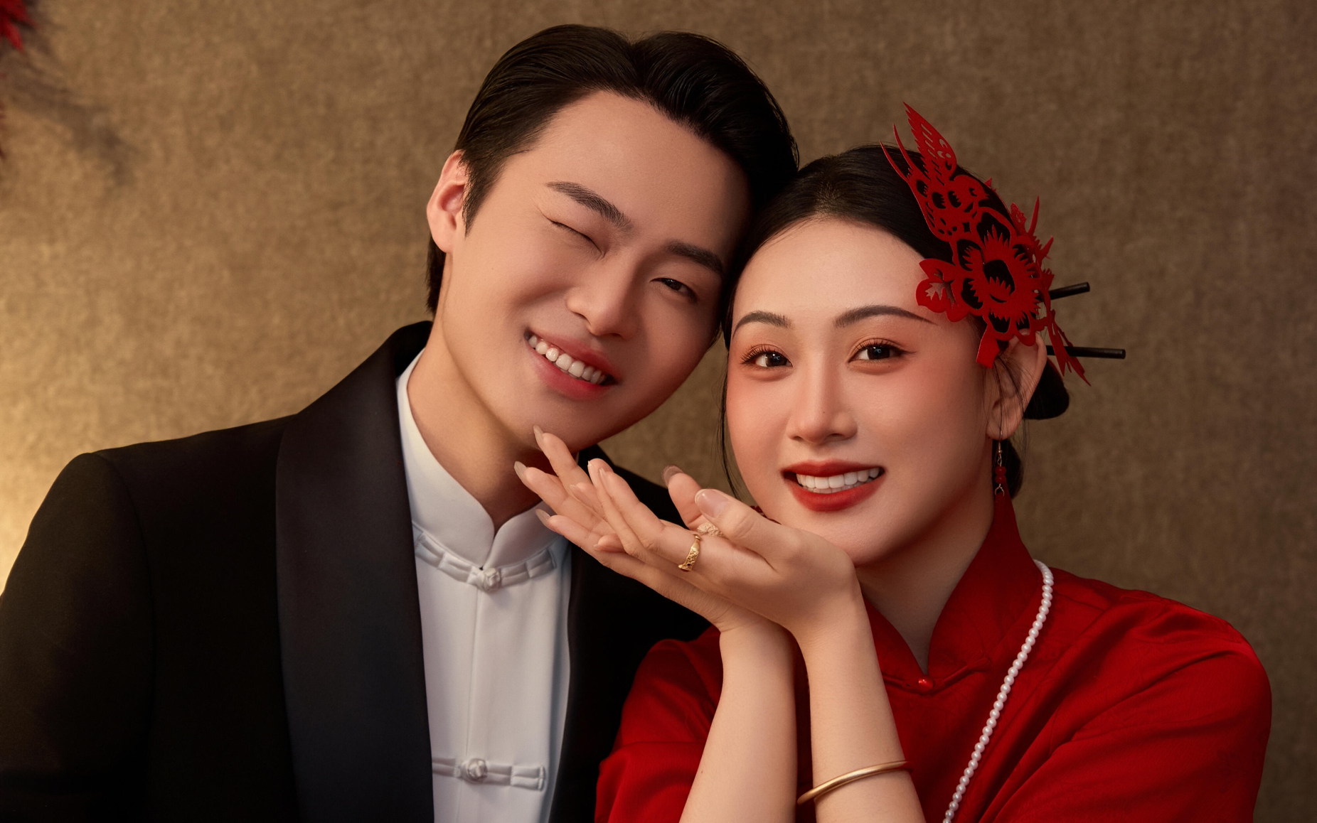 統(tǒng)一全家審美｜室內(nèi)新中式囍嫁風(fēng)婚紗照