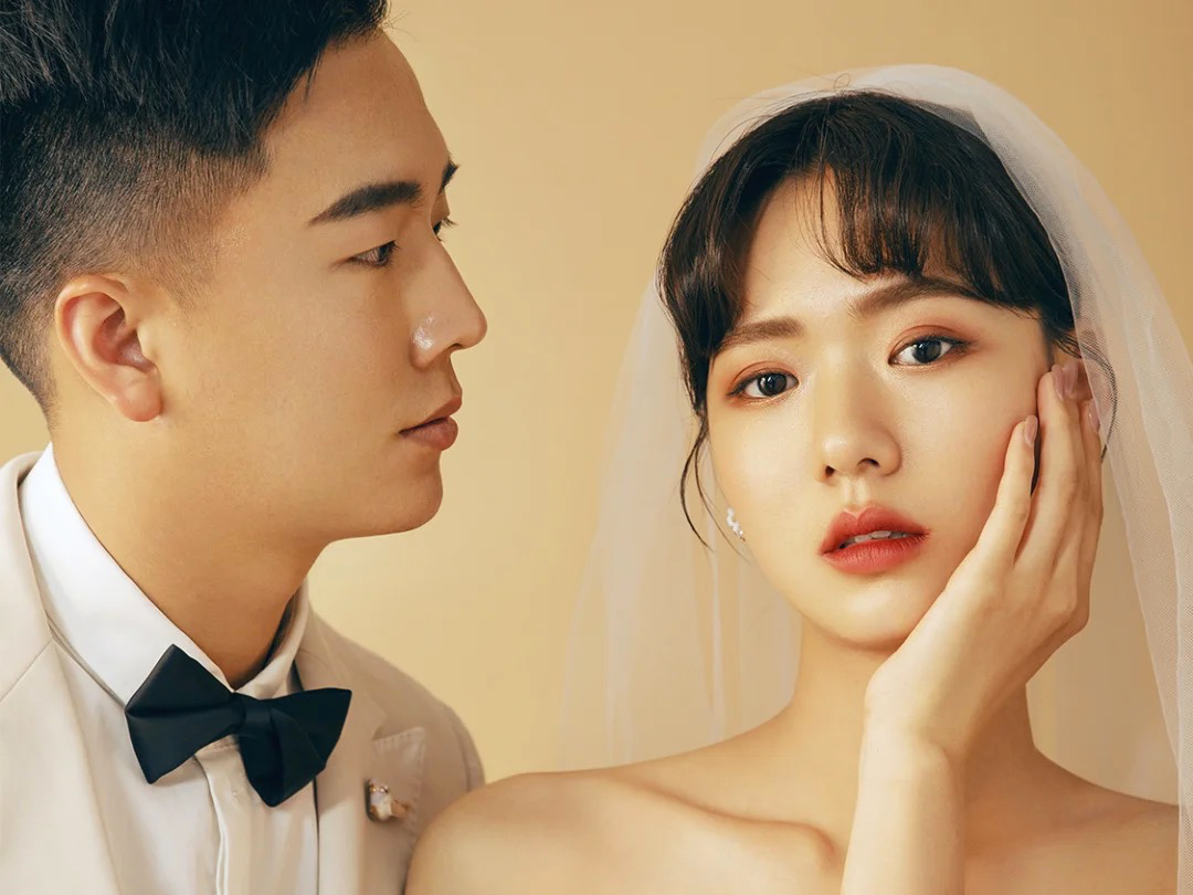 专业化妆、年会妆/新娘跟妆/新娘半程跟妆/舞台妆