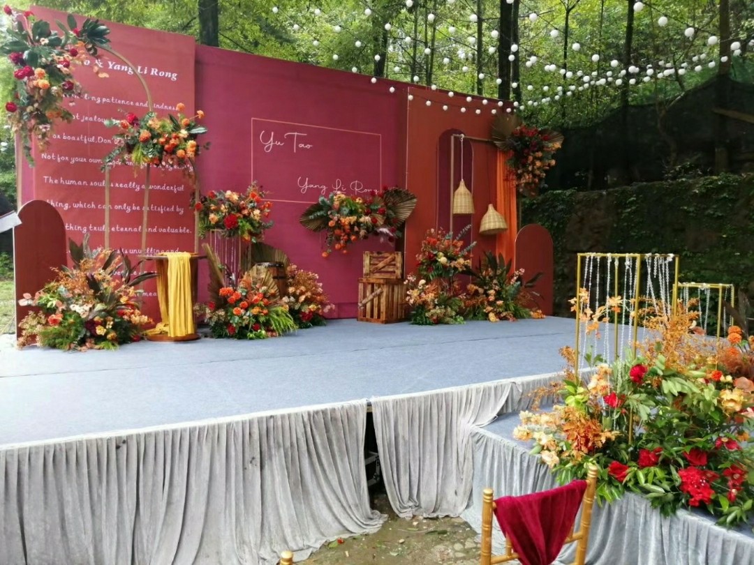 预 算 之 内 定 制 婚 礼