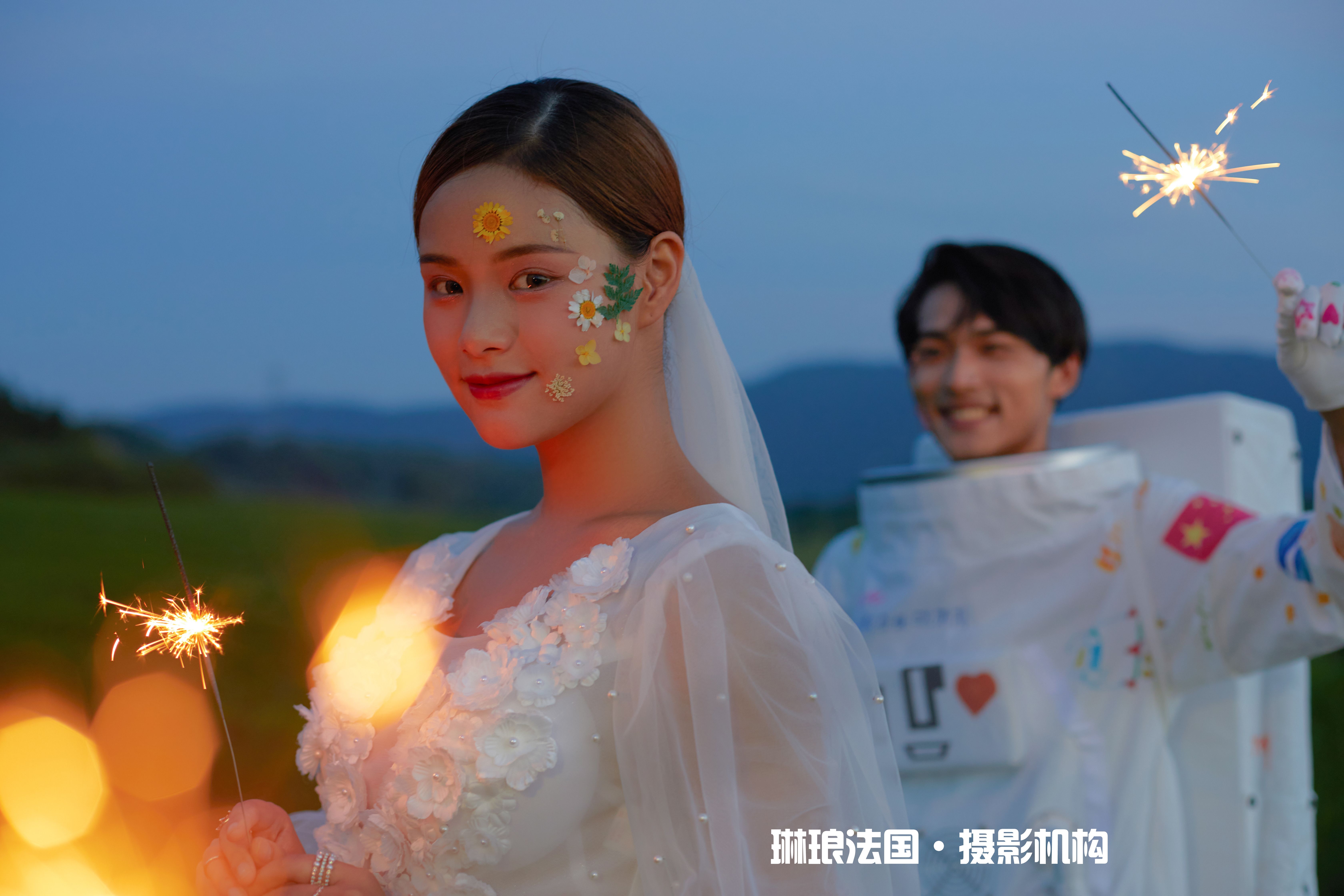 宇宙星河赠予你