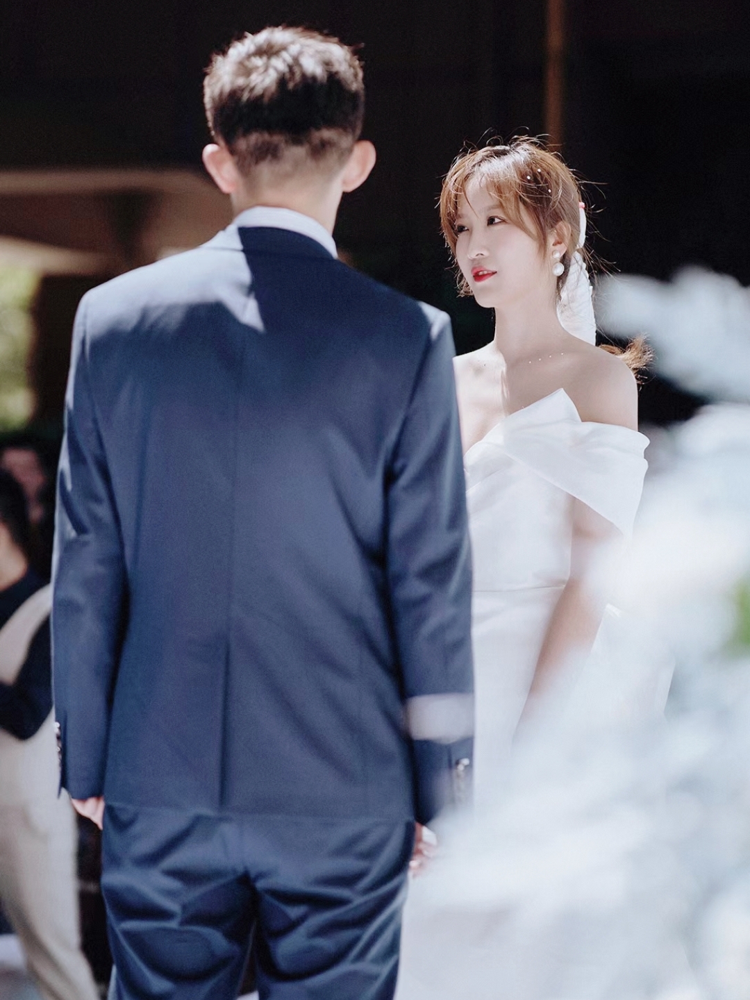 户外婚礼现场-婚纱造型