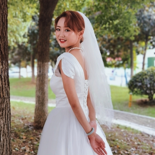 从秀禾造型到婚纱造型，惊艳的妆面造型
