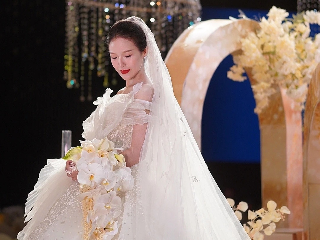 专业新娘跟妆中式白纱造型