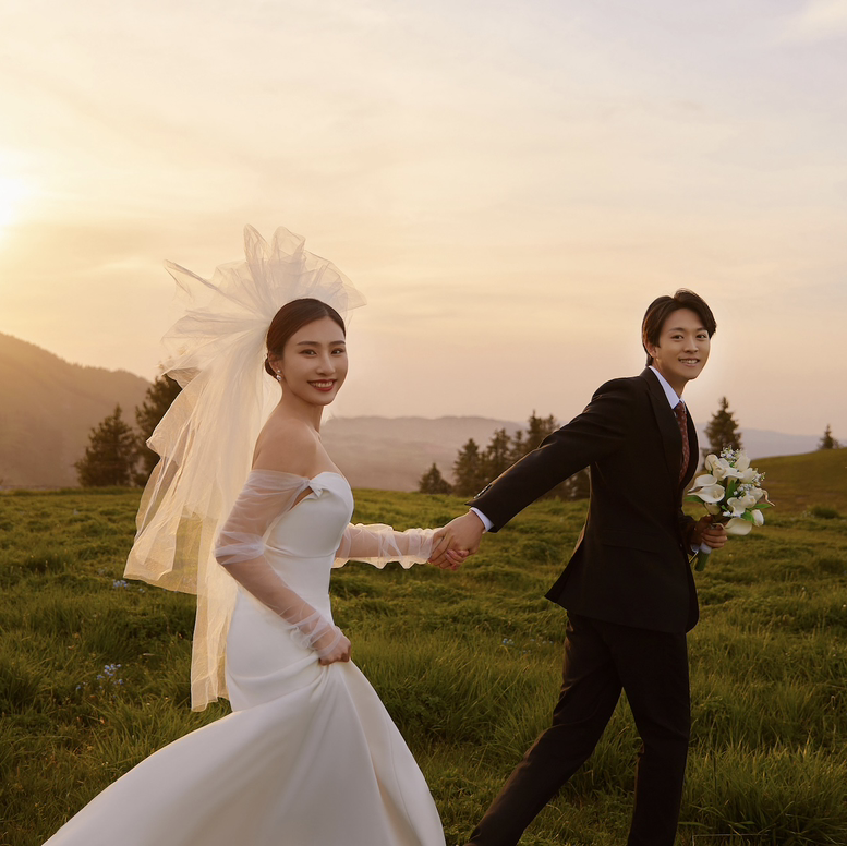 店庆特惠高定婚纱照+研发团队+底片全送