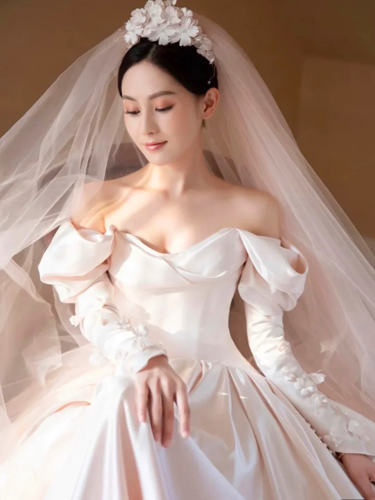 《拂白經(jīng)典系列》齊地紗+秀和服+禮服+伴娘2套