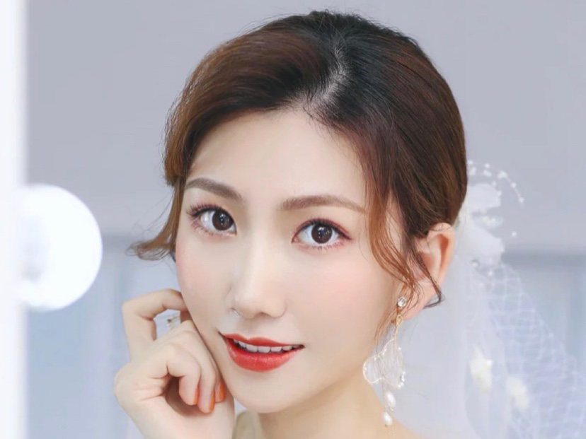 婚礼答谢晚宴造型 资深化妆师