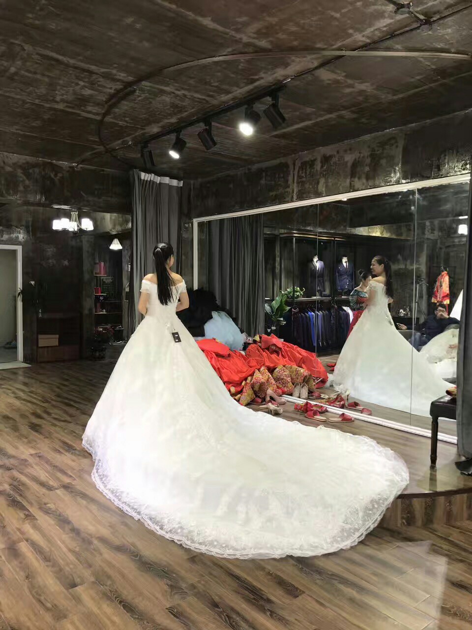 中式婚纱店_中式婚纱店门面图片(3)