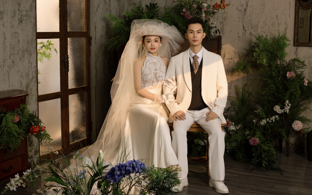 老公的审美封神！法式复古婚纱照氛围感绝了