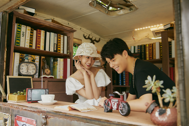費用全包，一對一拍攝，送結(jié)婚證件照一套