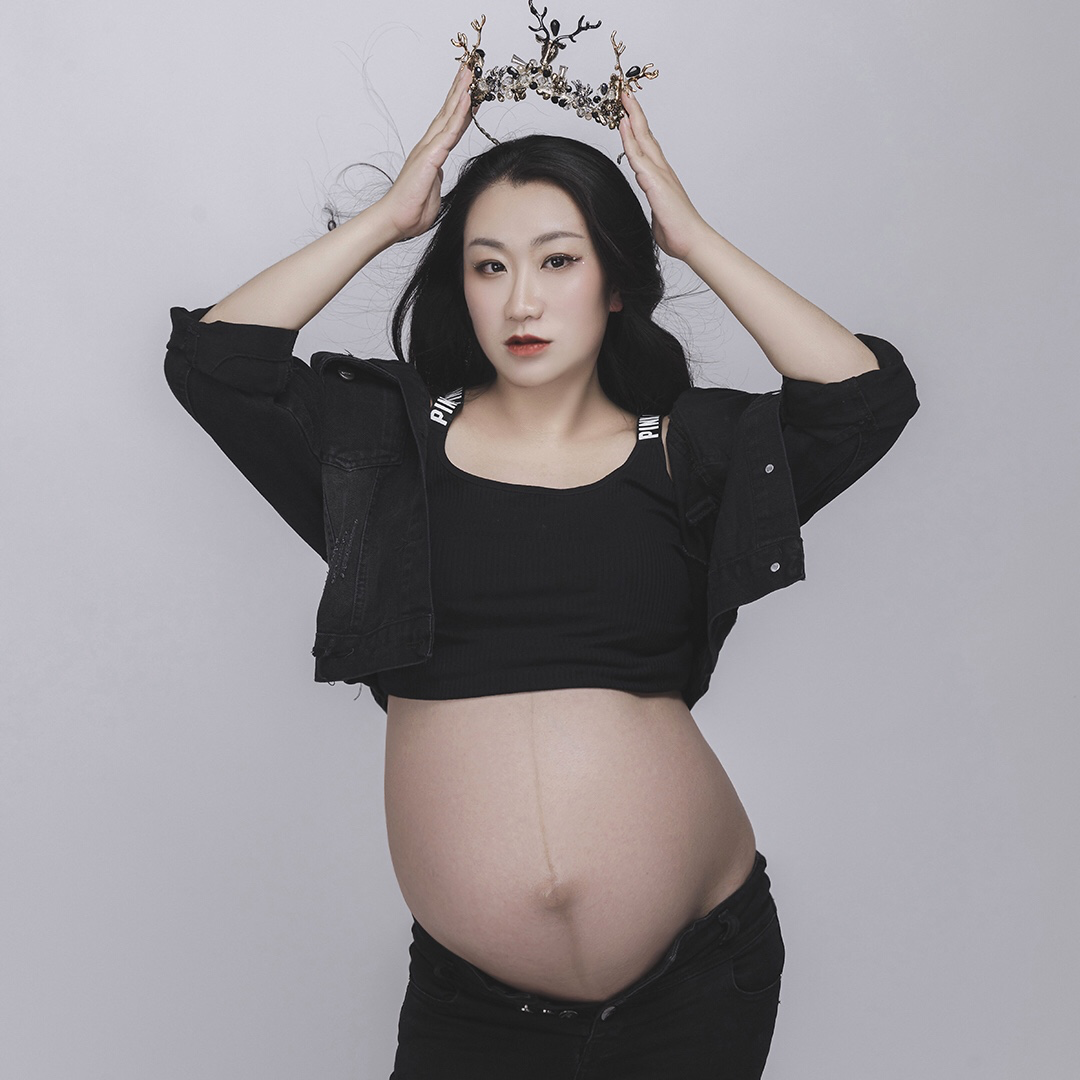 镜头感十足的孕妈，用时尚视角诠释多元孕照艺术