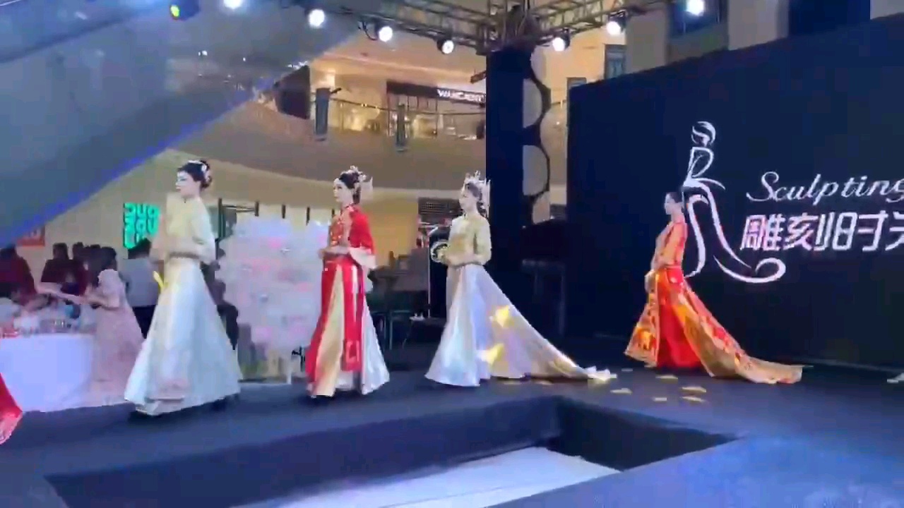 资深化妆全程 跟妆！！！