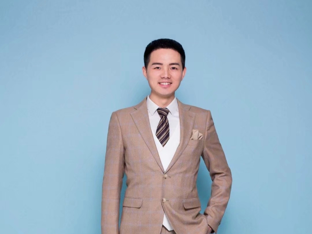 资深主持+流程策划+婚礼音乐搭配