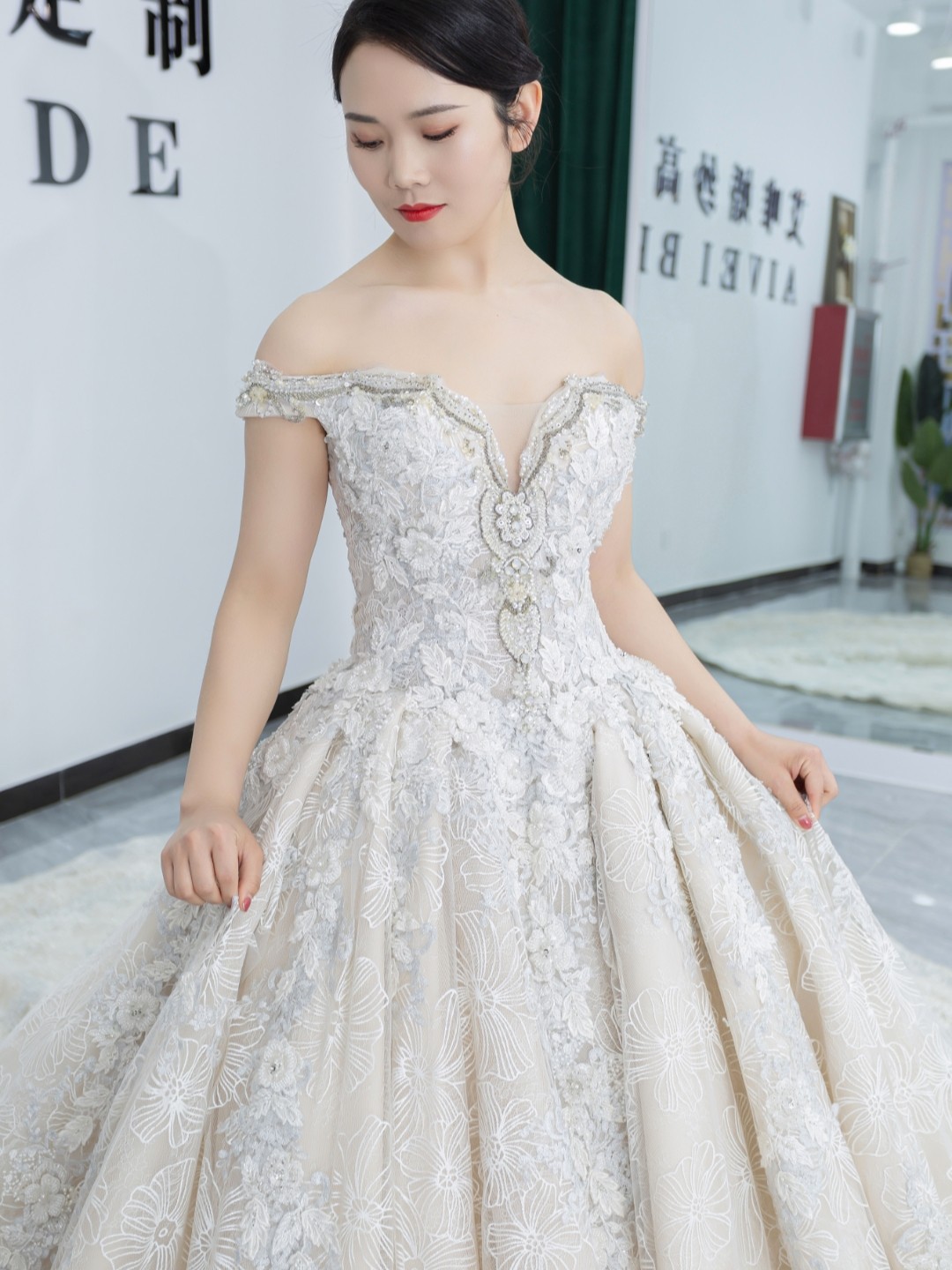 【團(tuán)購特惠】輕奢婚紗禮服3件套＋贈伴娘服