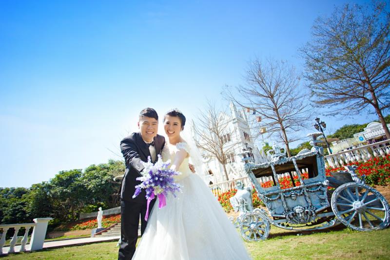 伊甸园婚纱_亚当夏娃伊甸园图片