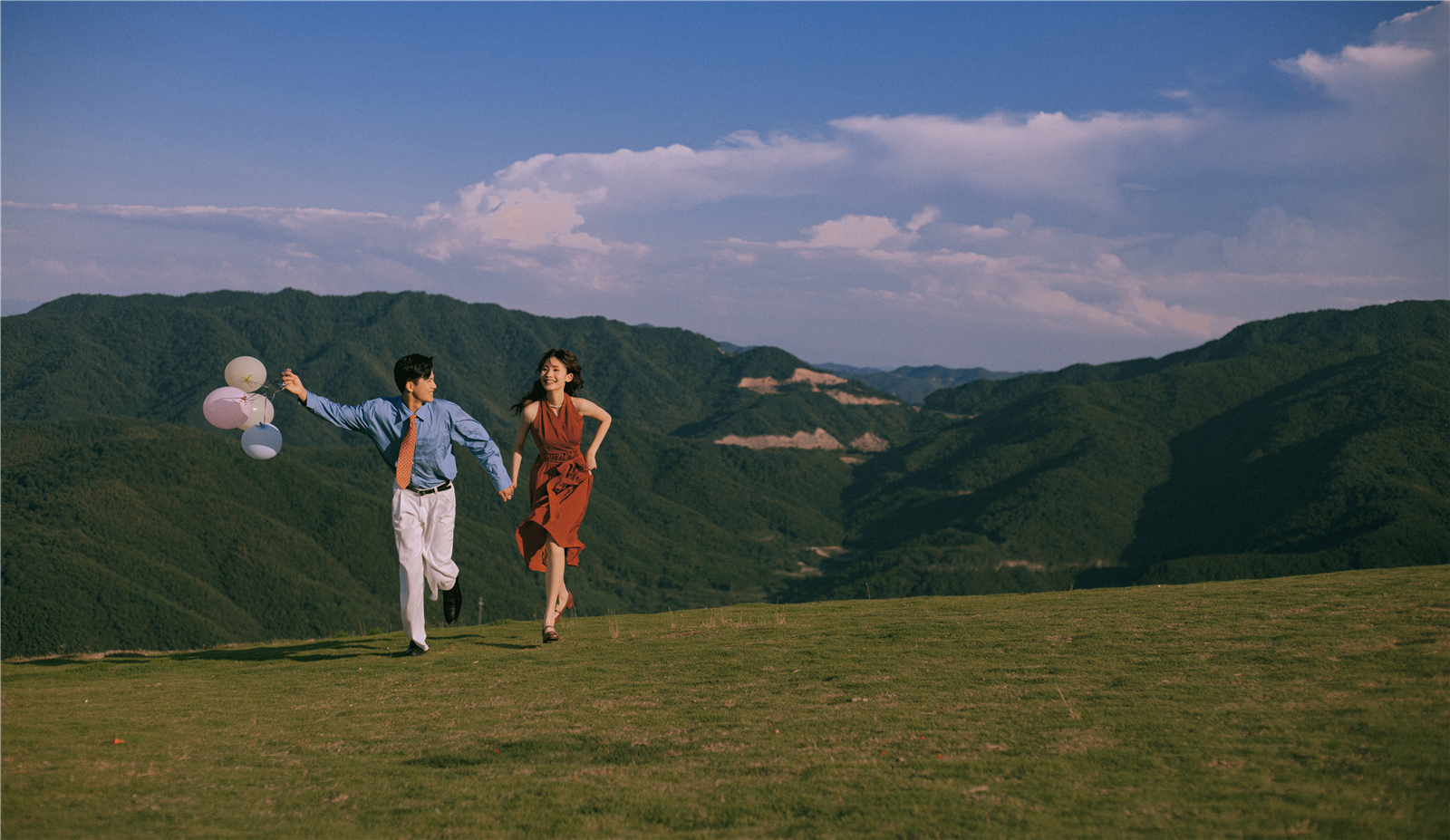 量身定制婚纱+【双影像】总监团队+安心服务