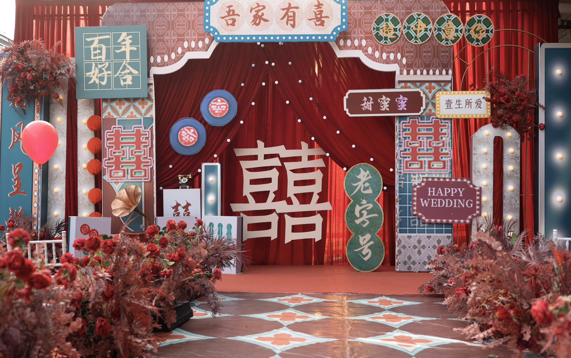 霓红灯下的恋曲 书写港式浪漫婚章
