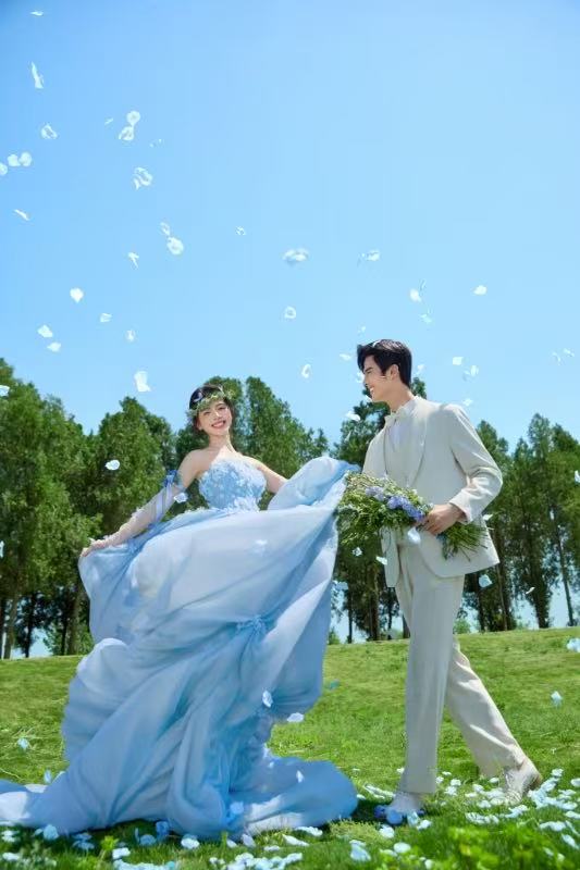 服裝套系（十服十造）、精修（精修50張）