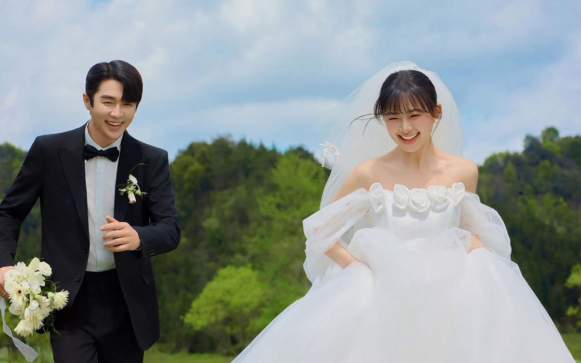 金夫人婚纱摄影作品《轻氧绿植》