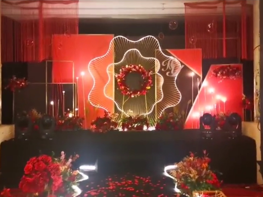 中小酒店/红色+香槟/简约而不简单的爱情