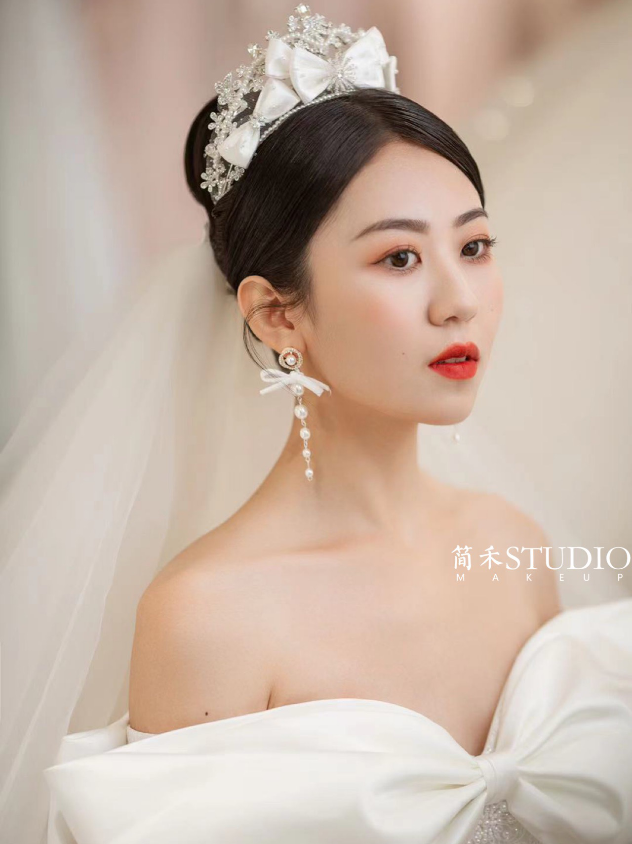 总监化妆师全天跟妆+3位亲友