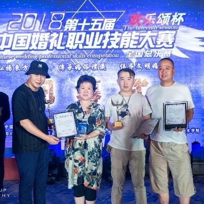 null多彩影视工作室