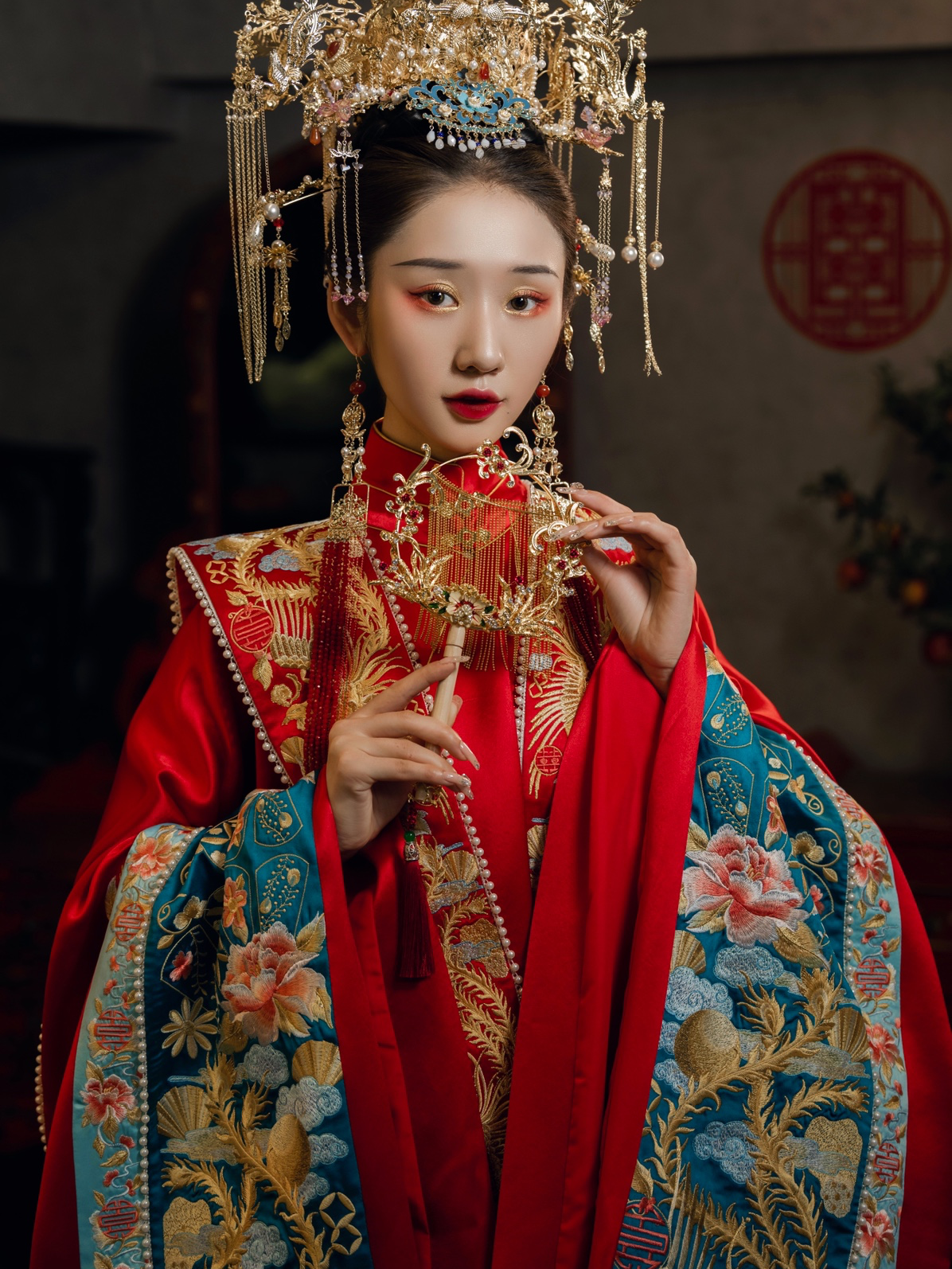 高品質(zhì)緞面刺繡珍珠款男女漢服